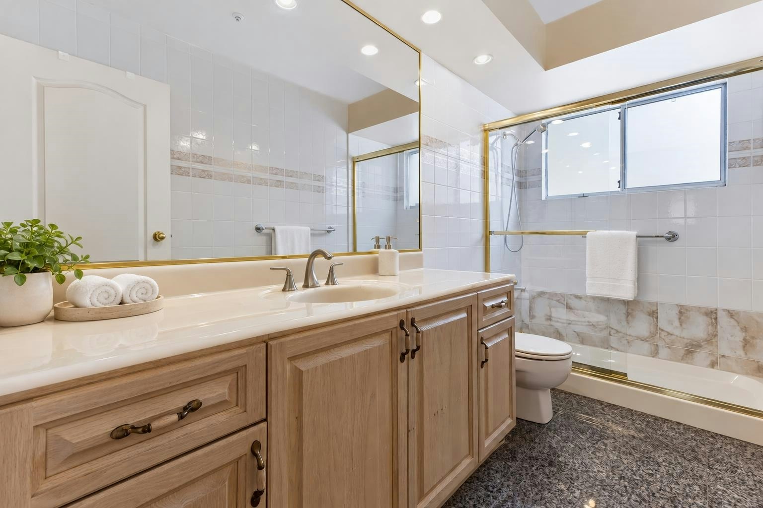 596 W 62nd Avenue, Vancouver, BC, V6P 2C9 - 9