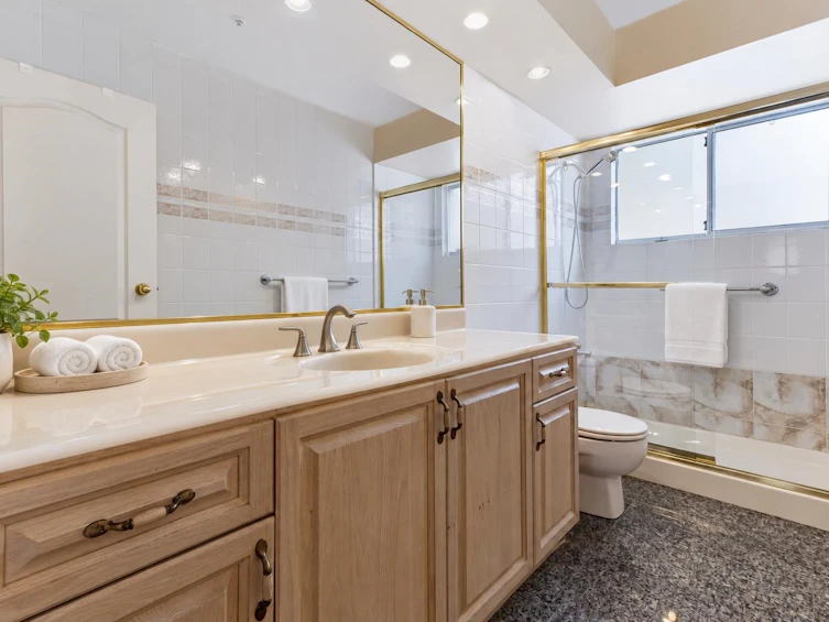 596 W 62nd Avenue, Vancouver, BC, V6P 2C9 - 9