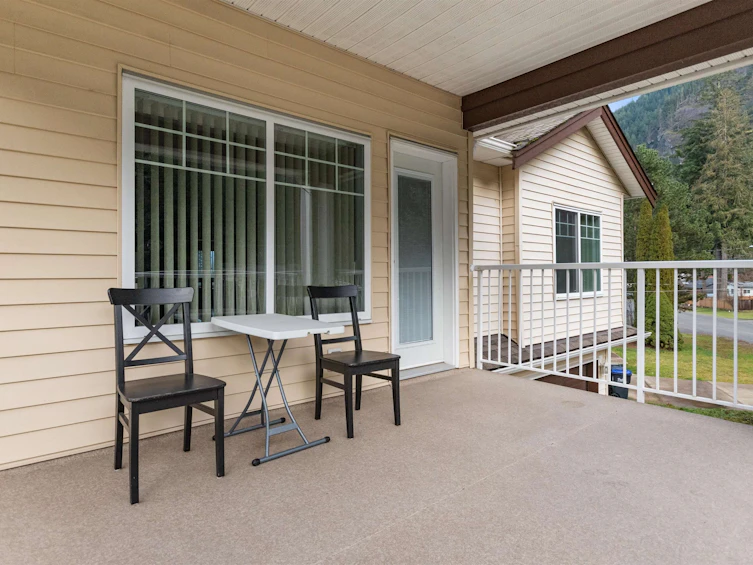 63861 Old Yale Road, Hope, BC, V0X 1L2 - 9