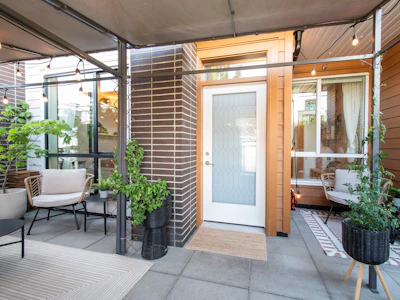 111-615 E 3rd Street - 4