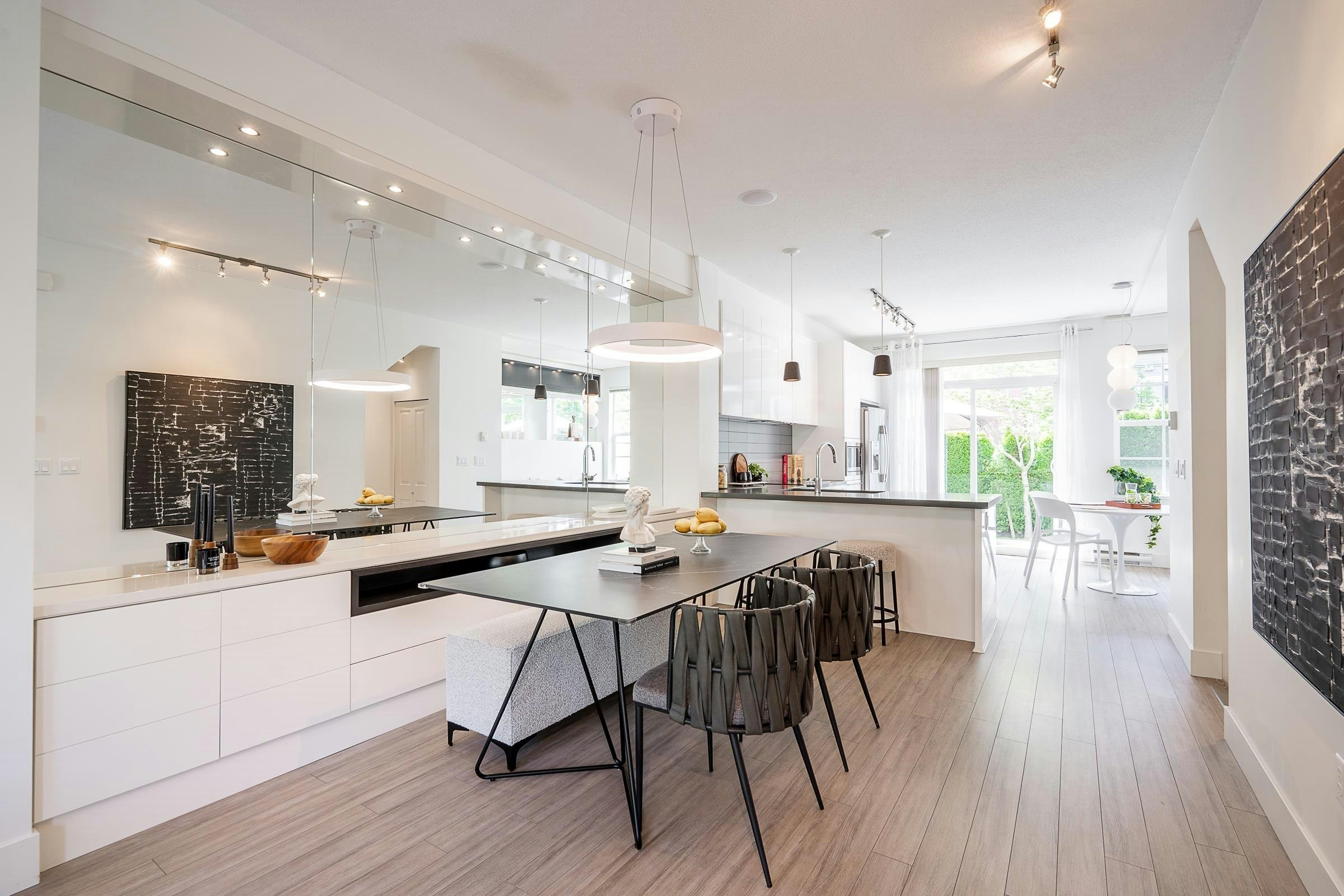 39-3399 151 Street - 5