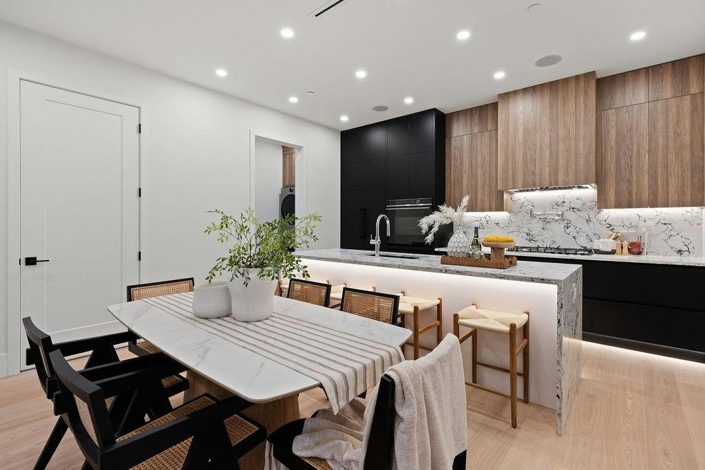 5038 Granville Street, Vancouver, BC, V6M 3B4 - 9