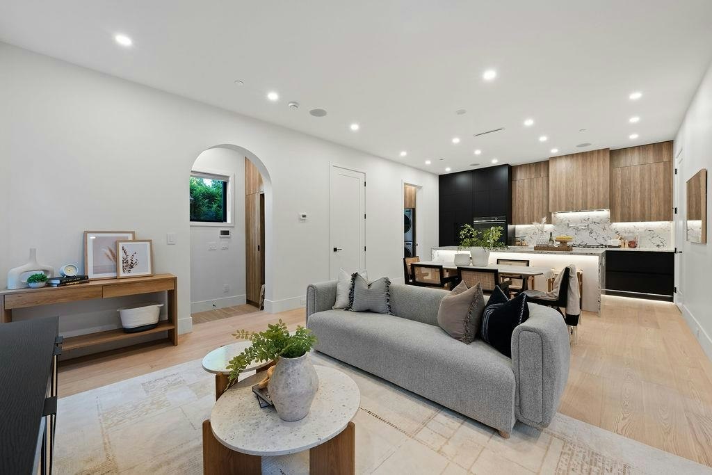 5038 Granville Street, Vancouver, BC, V6M 3B4 - 7
