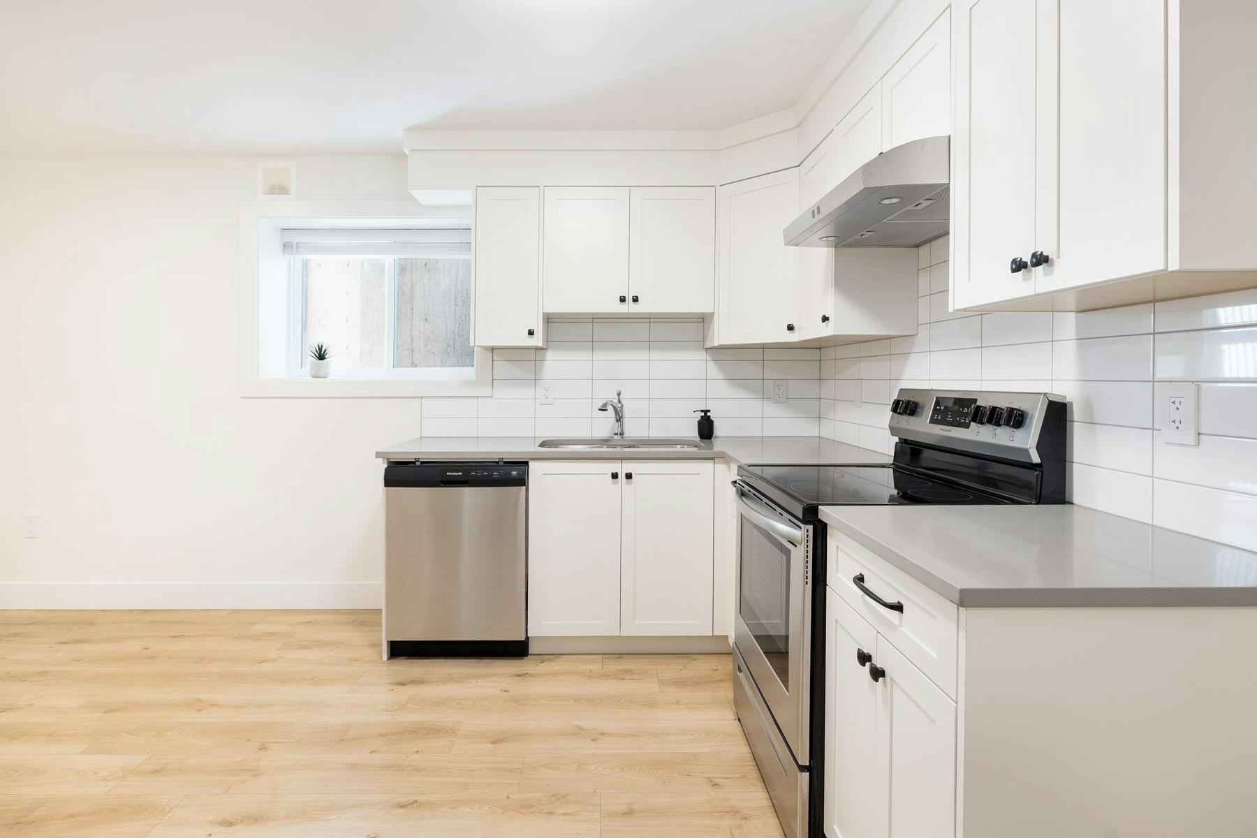 1750 Dempsey Road, North Vancouver, BC, V7K 1T4 - 34