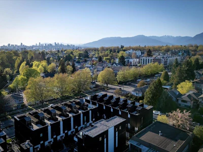 231-2830 Nanaimo Street - 4