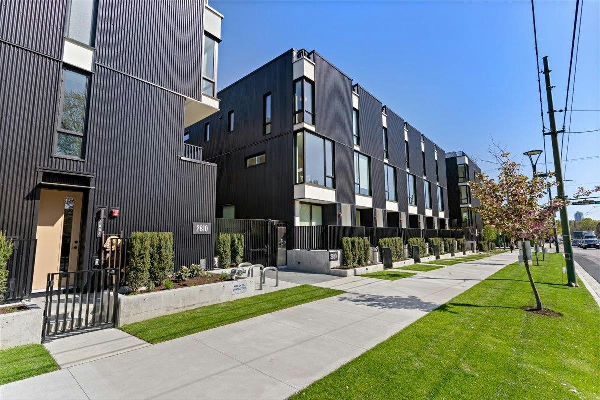 231-2830 Nanaimo Street - 5