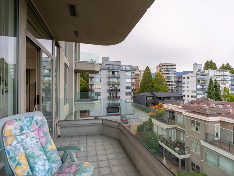 502-570 18th Street, West Vancouver, BC, V7V 3V7 - 18