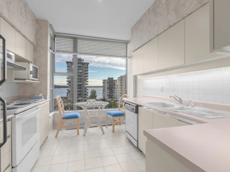 502-570 18th Street, West Vancouver, BC, V7V 3V7 - 4