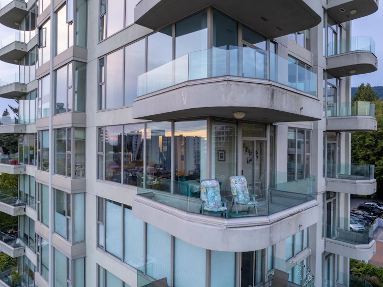 502-570 18th Street, West Vancouver, BC, V7V 3V7 - 2