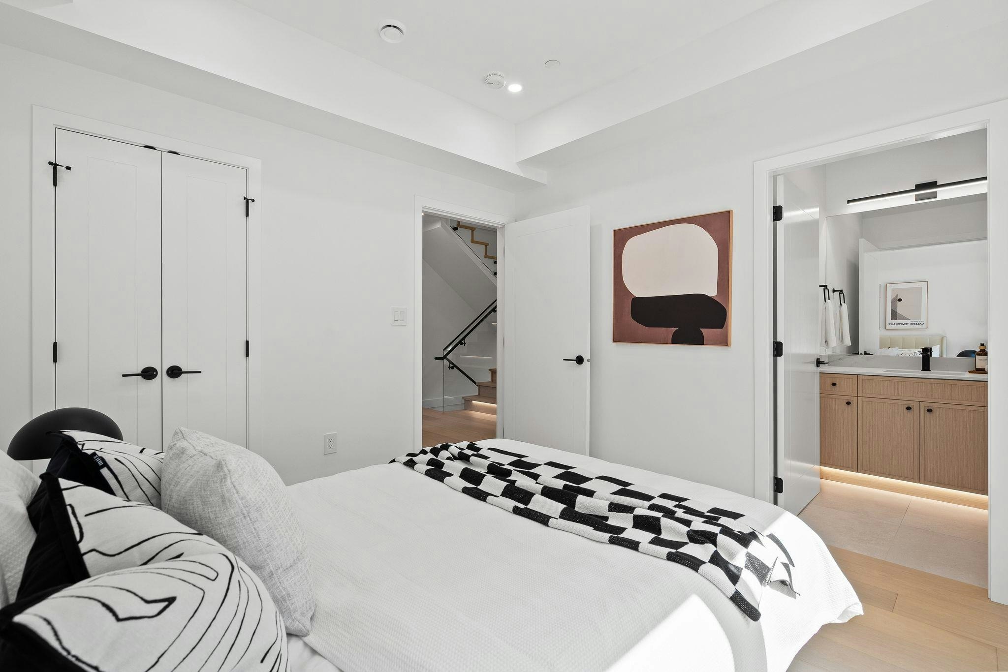 1-3255 W 13th Avenue, Vancouver, BC, V6K 2V6 - 28