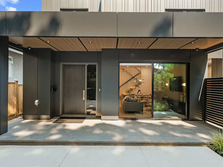 1-3255 W 13th Avenue, Vancouver, BC, V6K 2V6 - 3