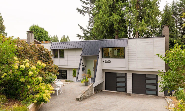 2639 Byron Road
