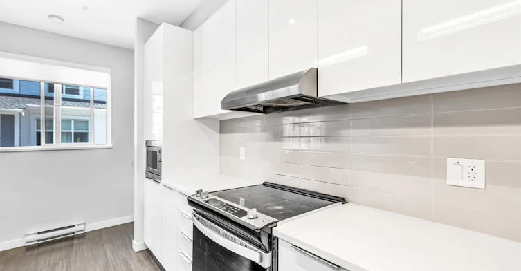 1038-11280 Pazarena Place, Maple Ridge, BC, V2X 9H8 - 4