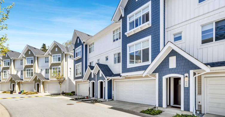 1038-11280 Pazarena Place, Maple Ridge, BC, V2X 9H8