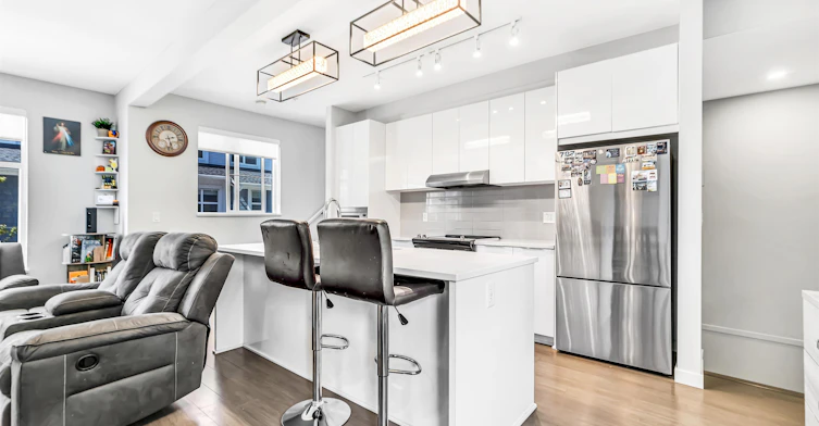 1038-11280 Pazarena Place, Maple Ridge, BC, V2X 9H8 - 2