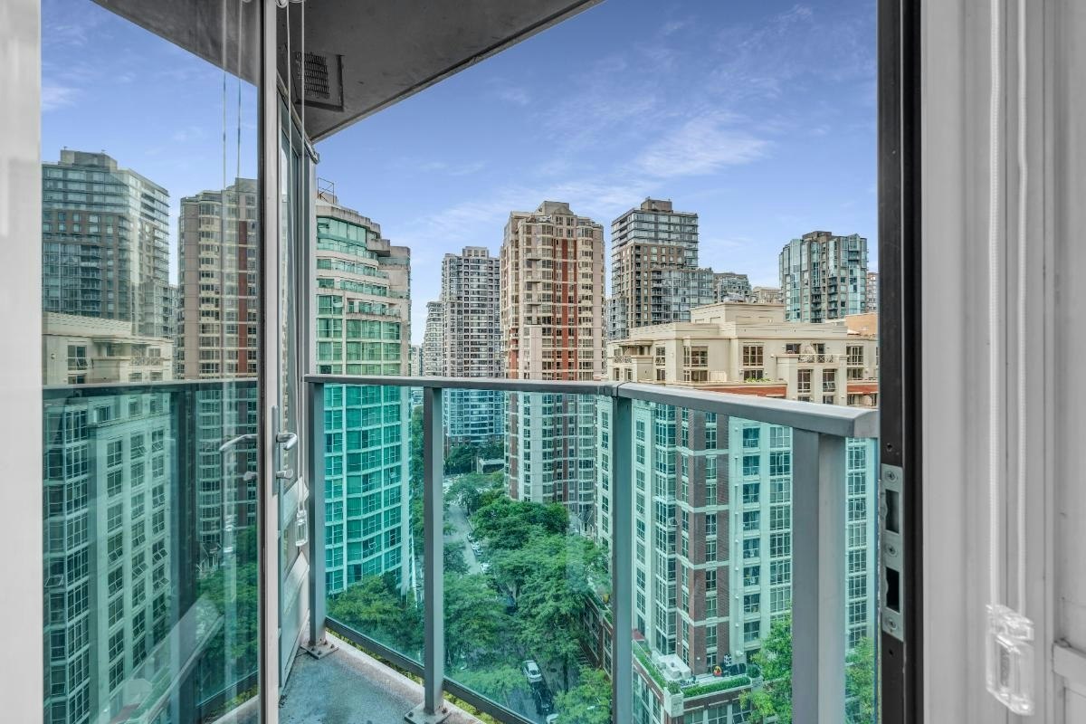 1805-788 Hamilton Street, Vancouver, BC, V6B 0E9 - 17