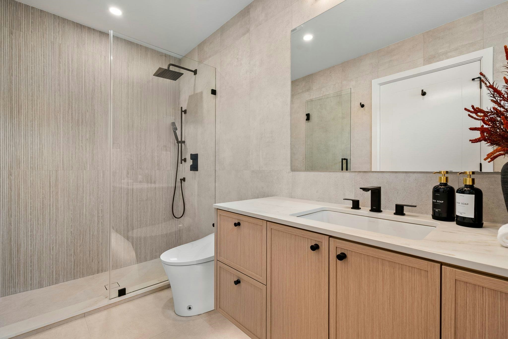 2-3255 W 13th Avenue, Vancouver, BC, V6K 2V6 - 26