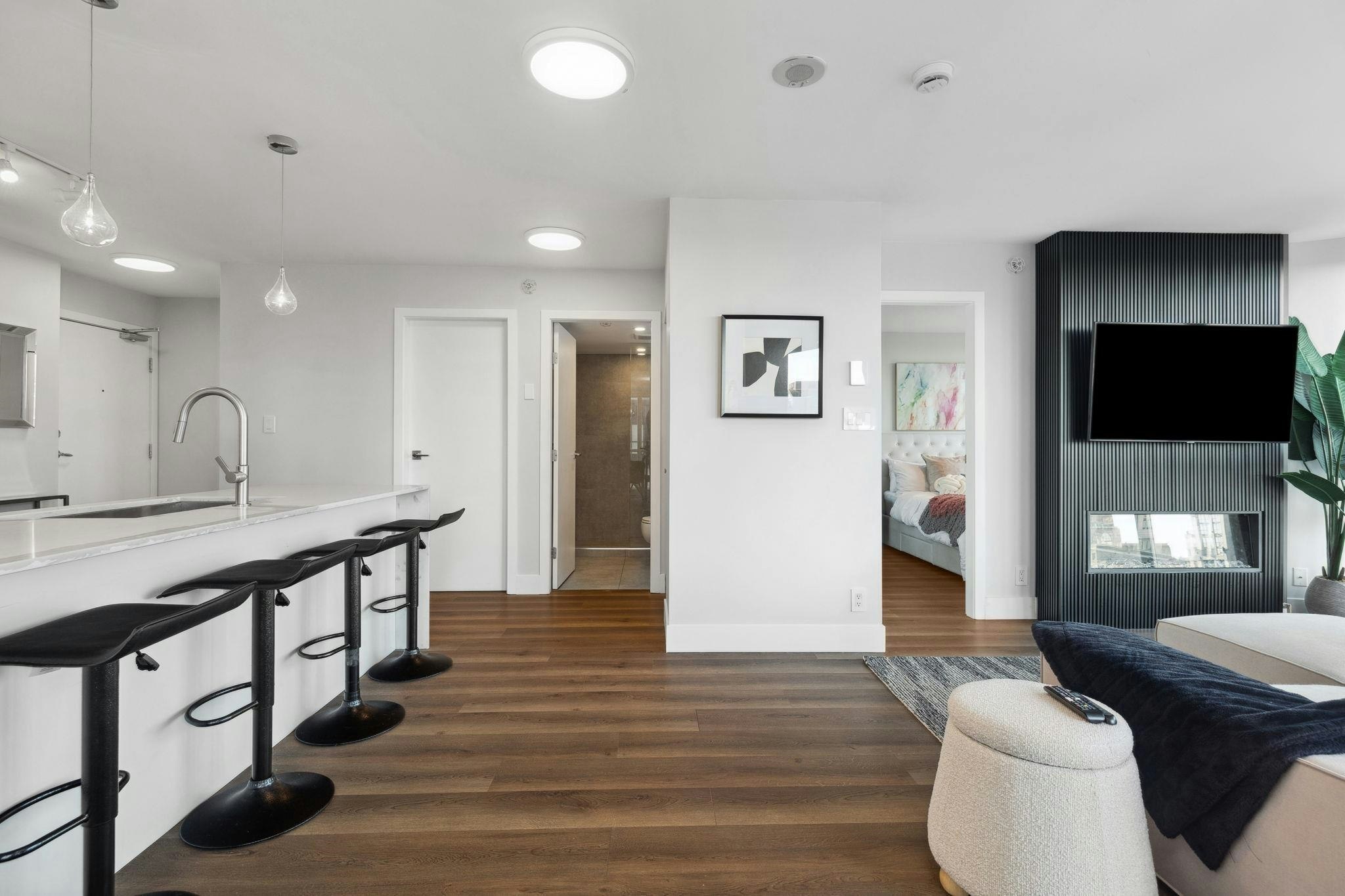 2406-1155 Seymour Street, Vancouver, BC, V6B 1K2 - 7