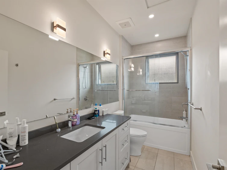 5-115 W Queens Road, North Vancouver, BC, V7N 2K4 - 16