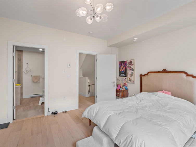 5-115 W Queens Road, North Vancouver, BC, V7N 2K4 - 12