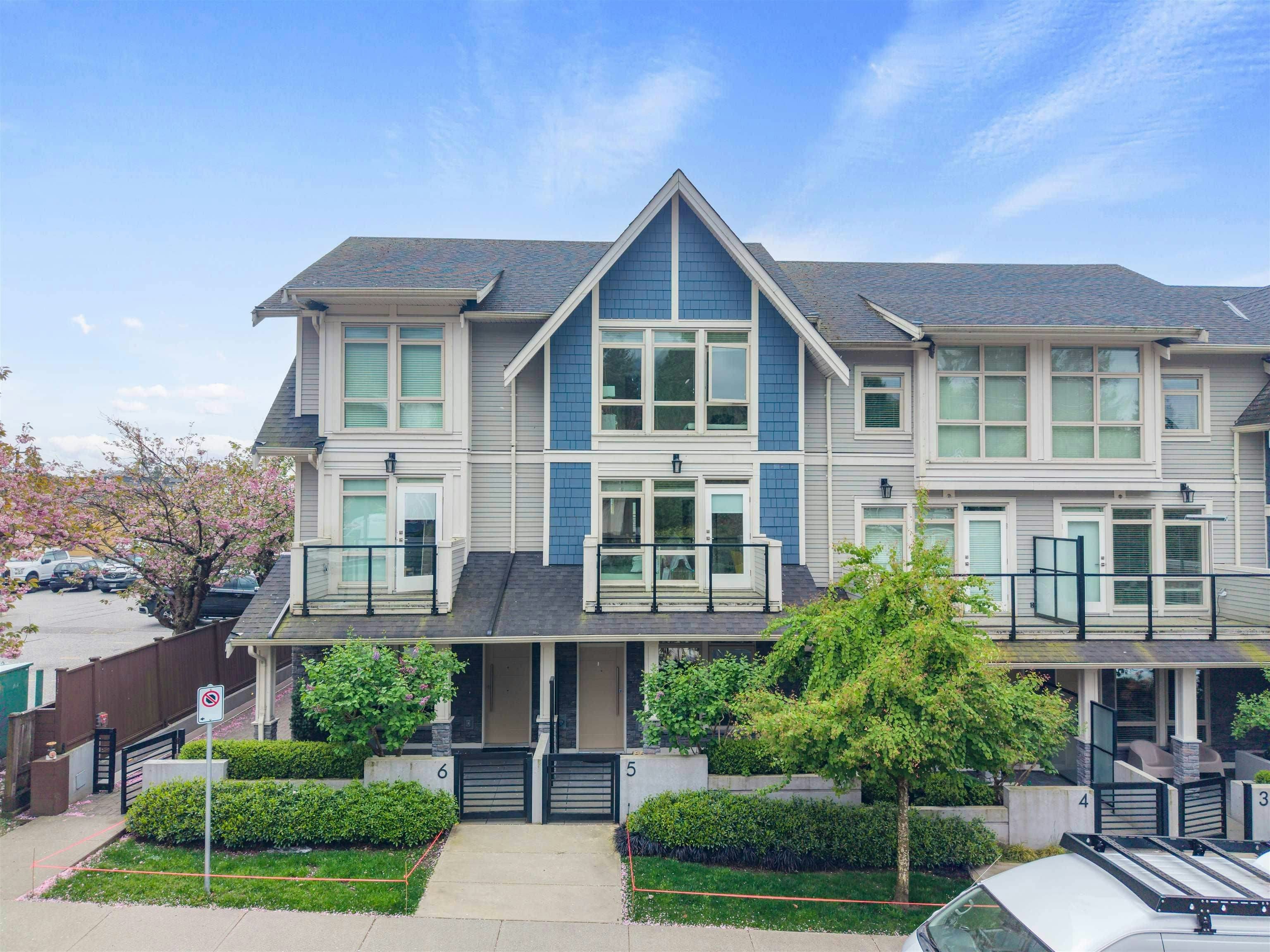 5-115 W Queens Road, North Vancouver, BC, V7N 2K4