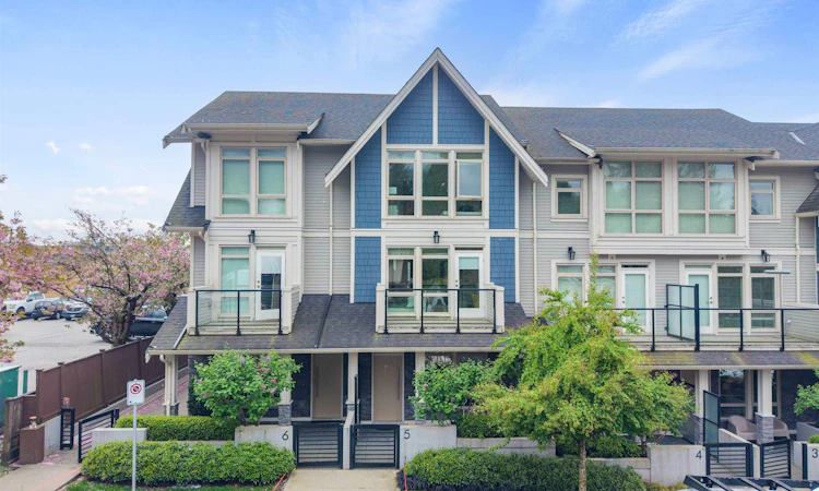 5-115 W Queens Road