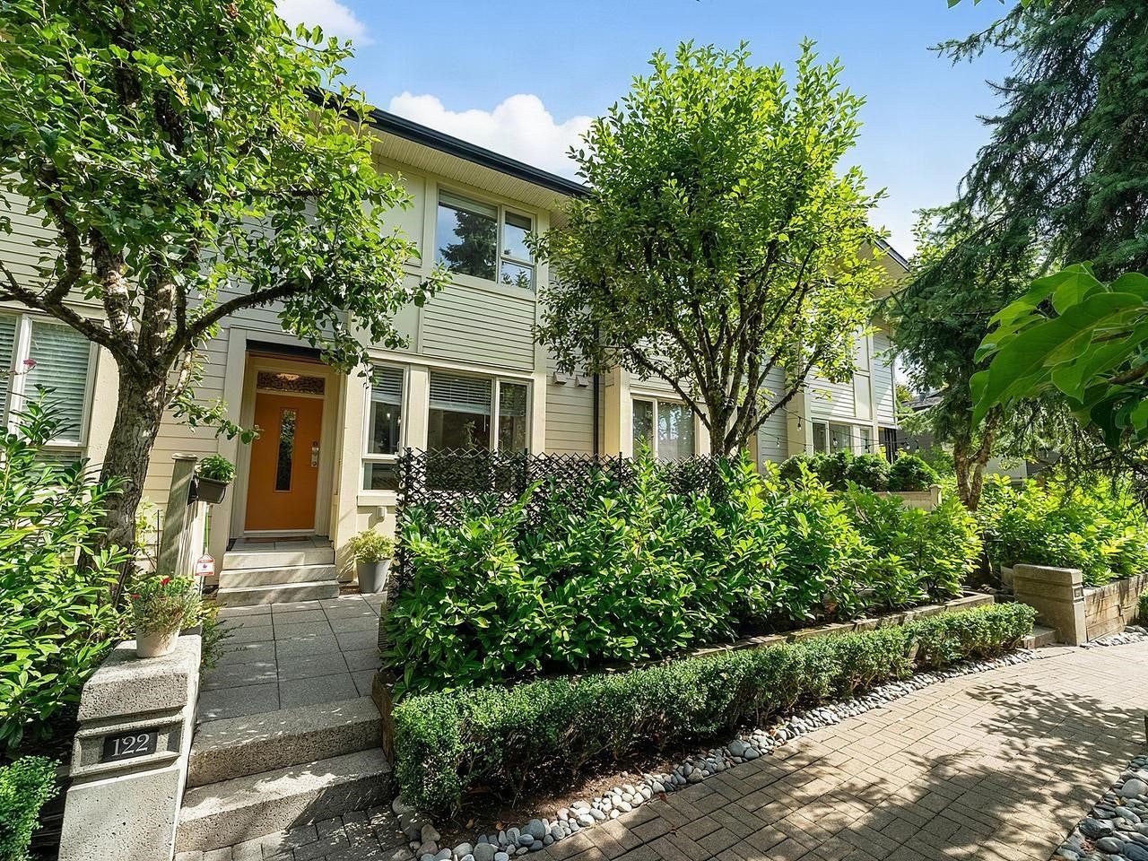 122-9229 University Crescent, Burnaby, BC, V5A 4Z2