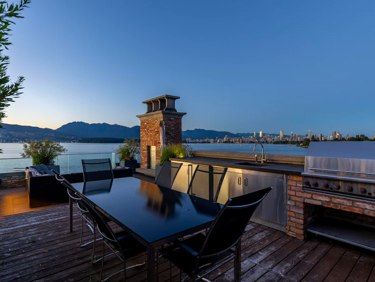 3305 Point Grey Road, Vancouver, BC, V6R 1A4 - 37