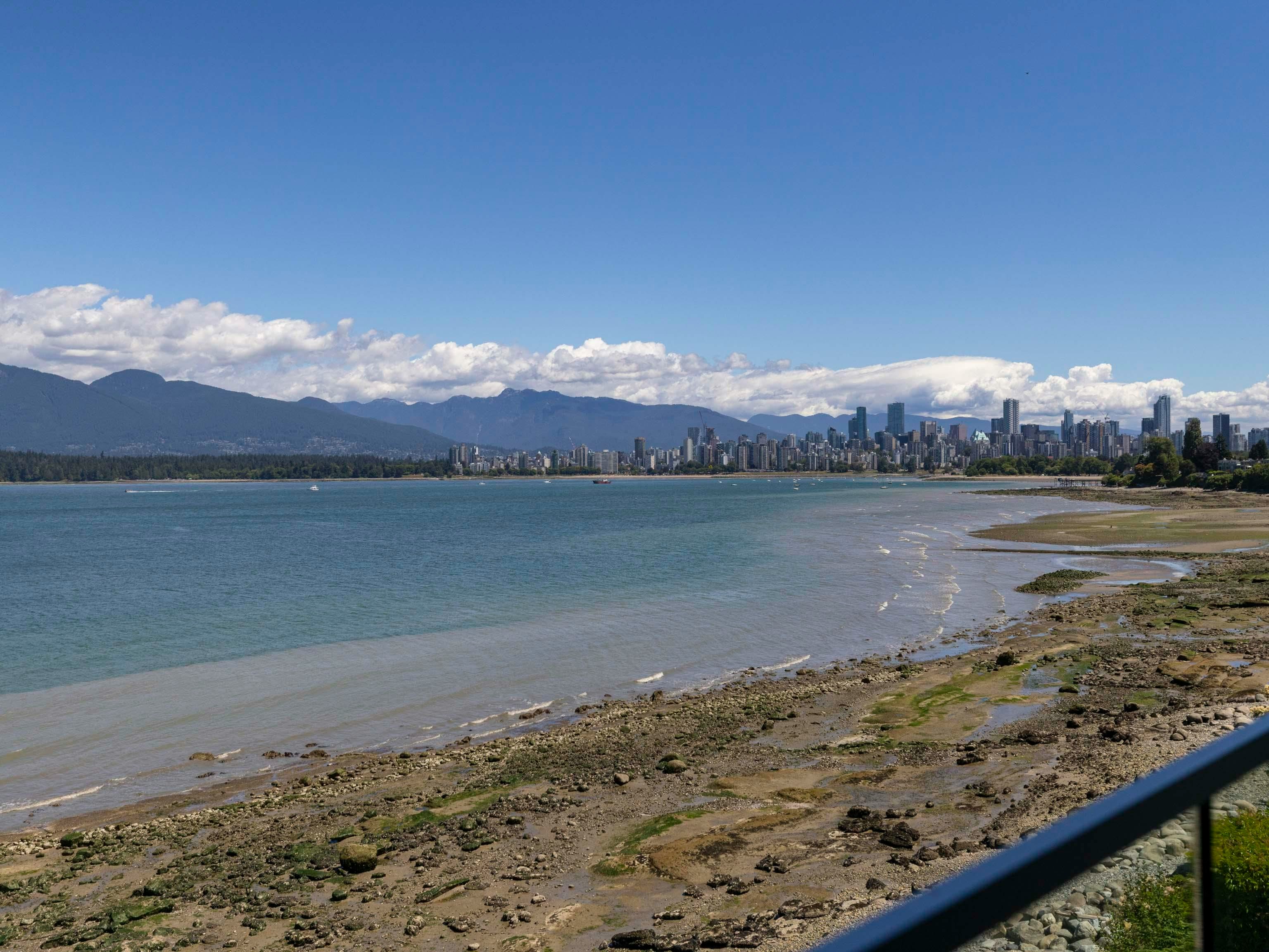 3305 Point Grey Road, Vancouver, BC, V6R 1A4 - 12