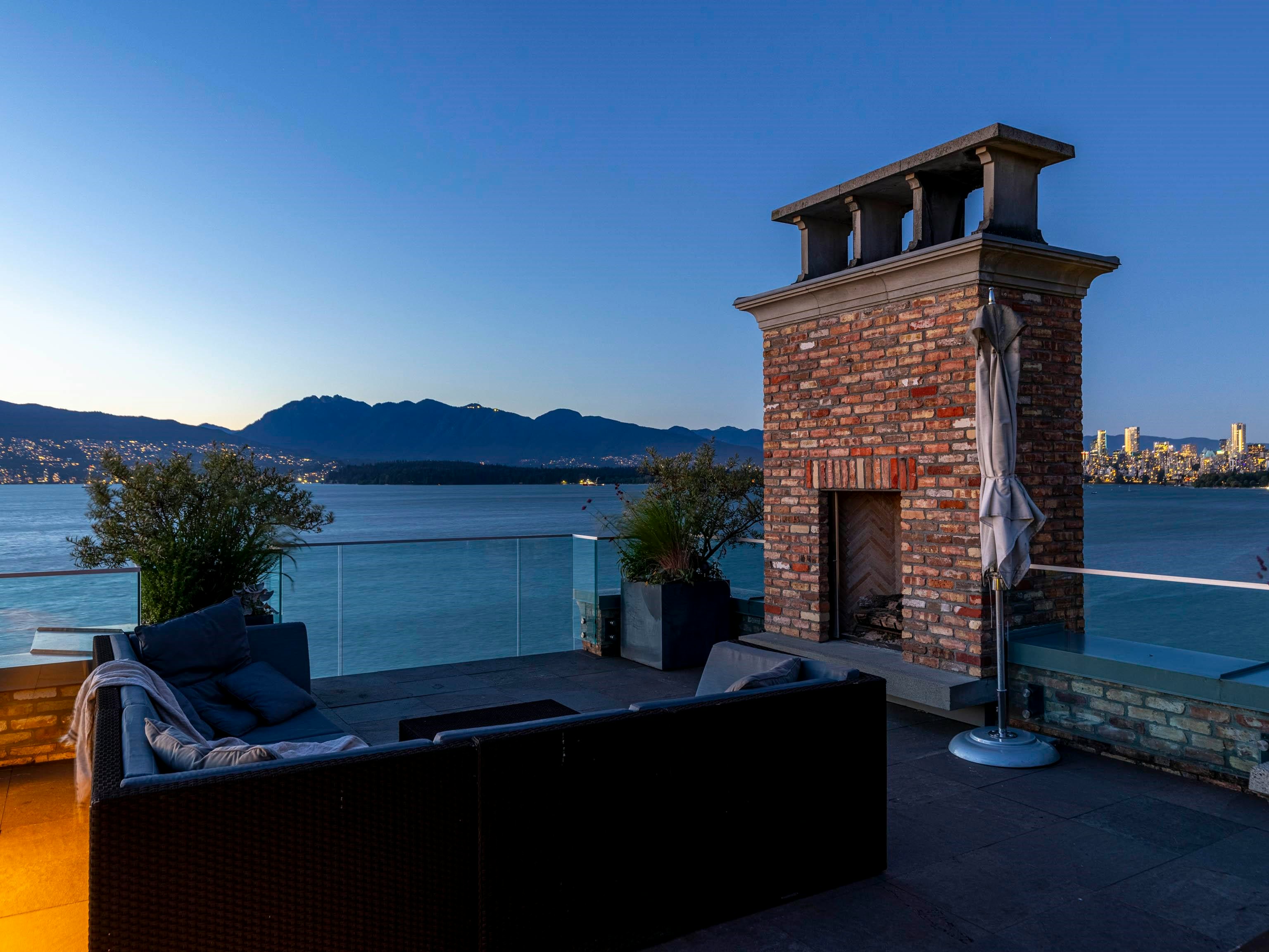3305 Point Grey Road, Vancouver, BC, V6R 1A4 - 38