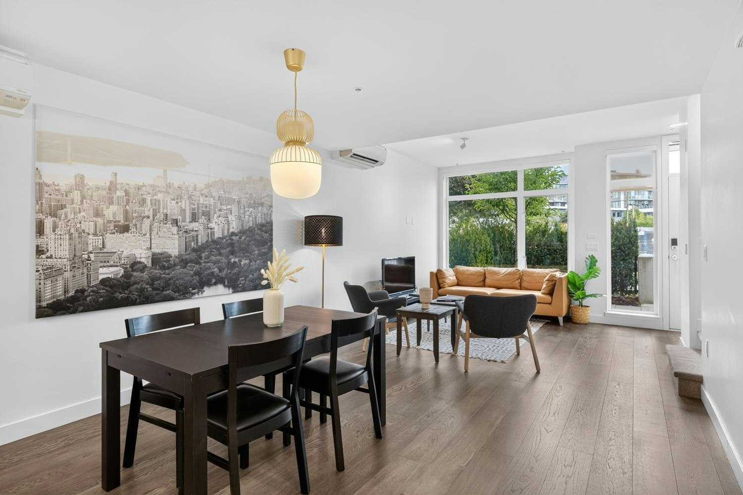561 W 29th Avenue, Vancouver, BC, V5Z 2H8