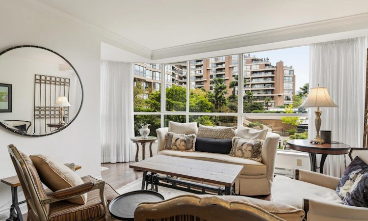108-1490 Pennyfarthing Drive