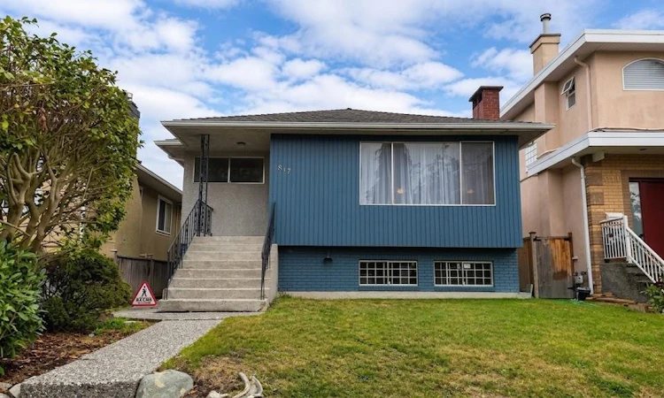 817 W 64th Avenue
