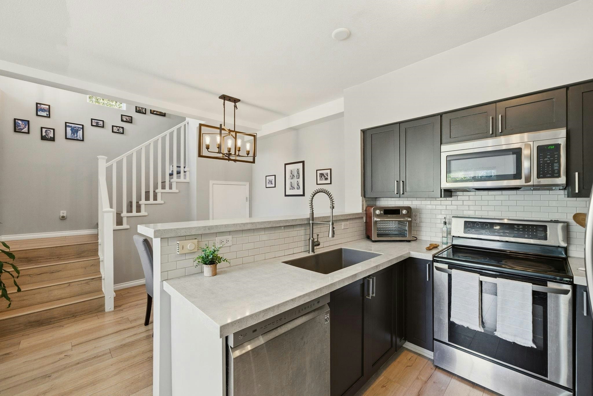 23-15 Forest Park Way, Port Moody, BC, V3H 5G7 - 13