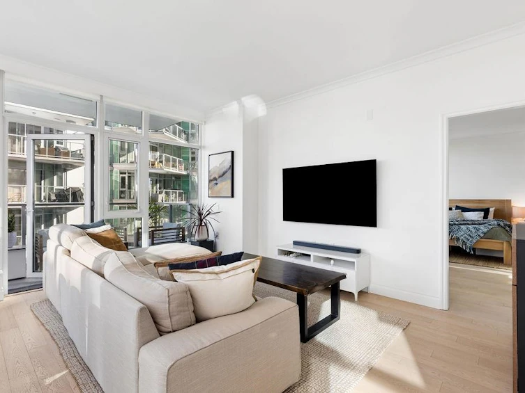 409-185 Victory Ship Way, North Vancouver, BC, V7L 0G2 - 9