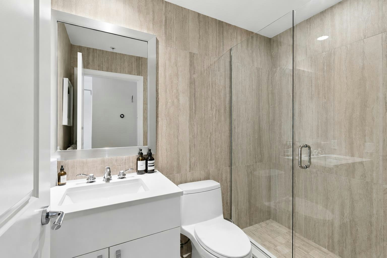 409-185 Victory Ship Way, North Vancouver, BC, V7L 0G2 - 23