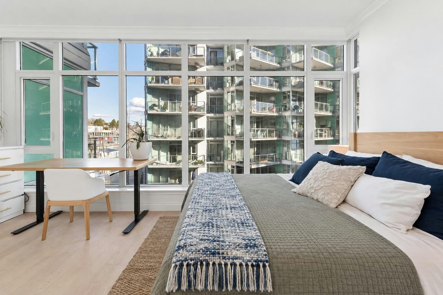 409-185 Victory Ship Way, North Vancouver, BC, V7L 0G2 - 15
