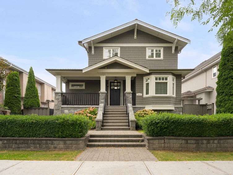 3955 Dundas Street, Burnaby, BC, V5C 1A6