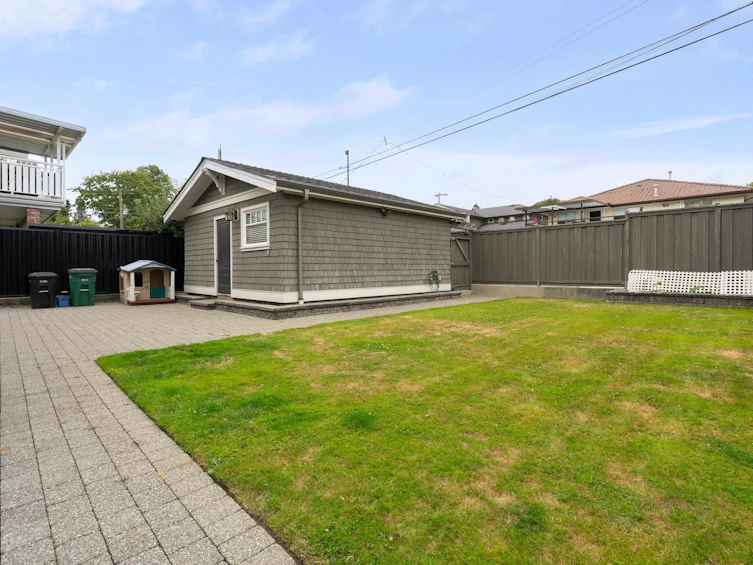 3955 Dundas Street, Burnaby, BC, V5C 1A6 - 32