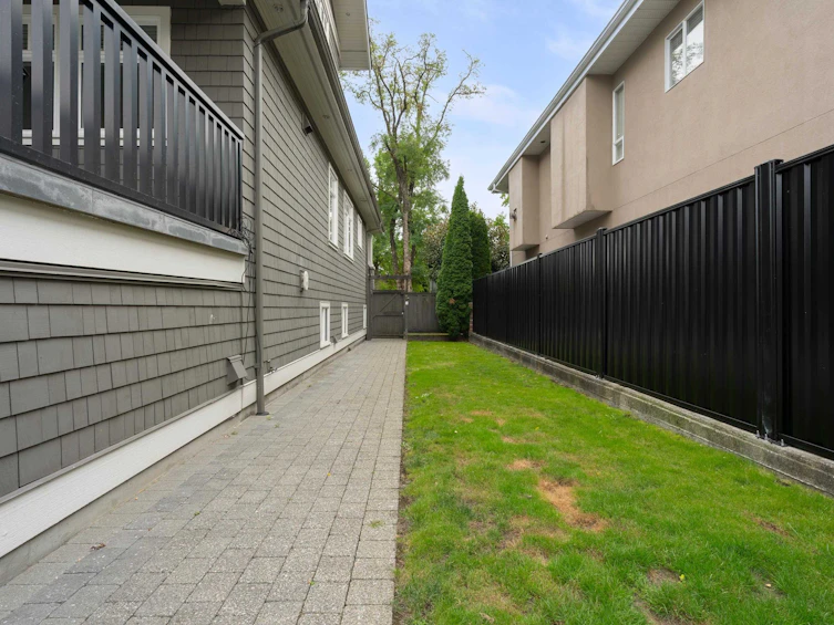 3955 Dundas Street, Burnaby, BC, V5C 1A6 - 36