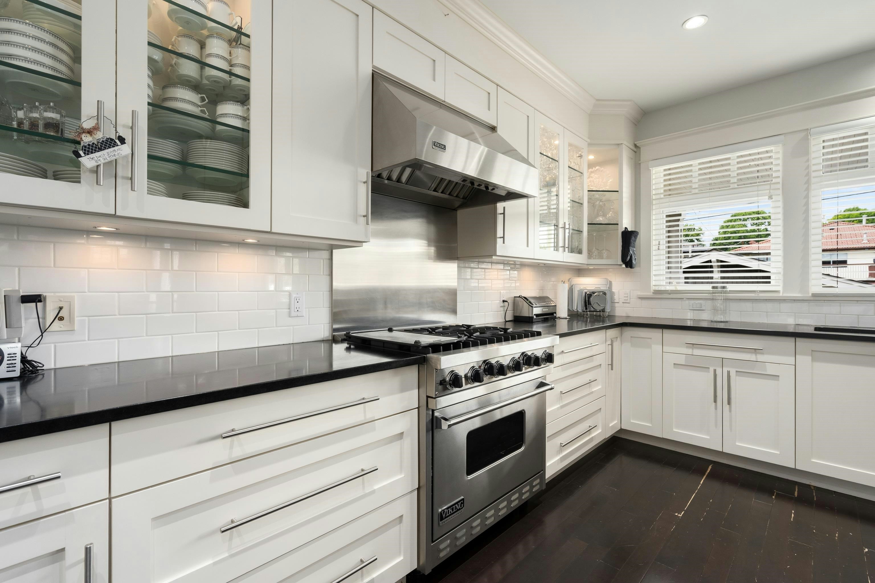 3955 Dundas Street, Burnaby, BC, V5C 1A6 - 7