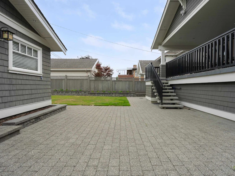 3955 Dundas Street, Burnaby, BC, V5C 1A6 - 33