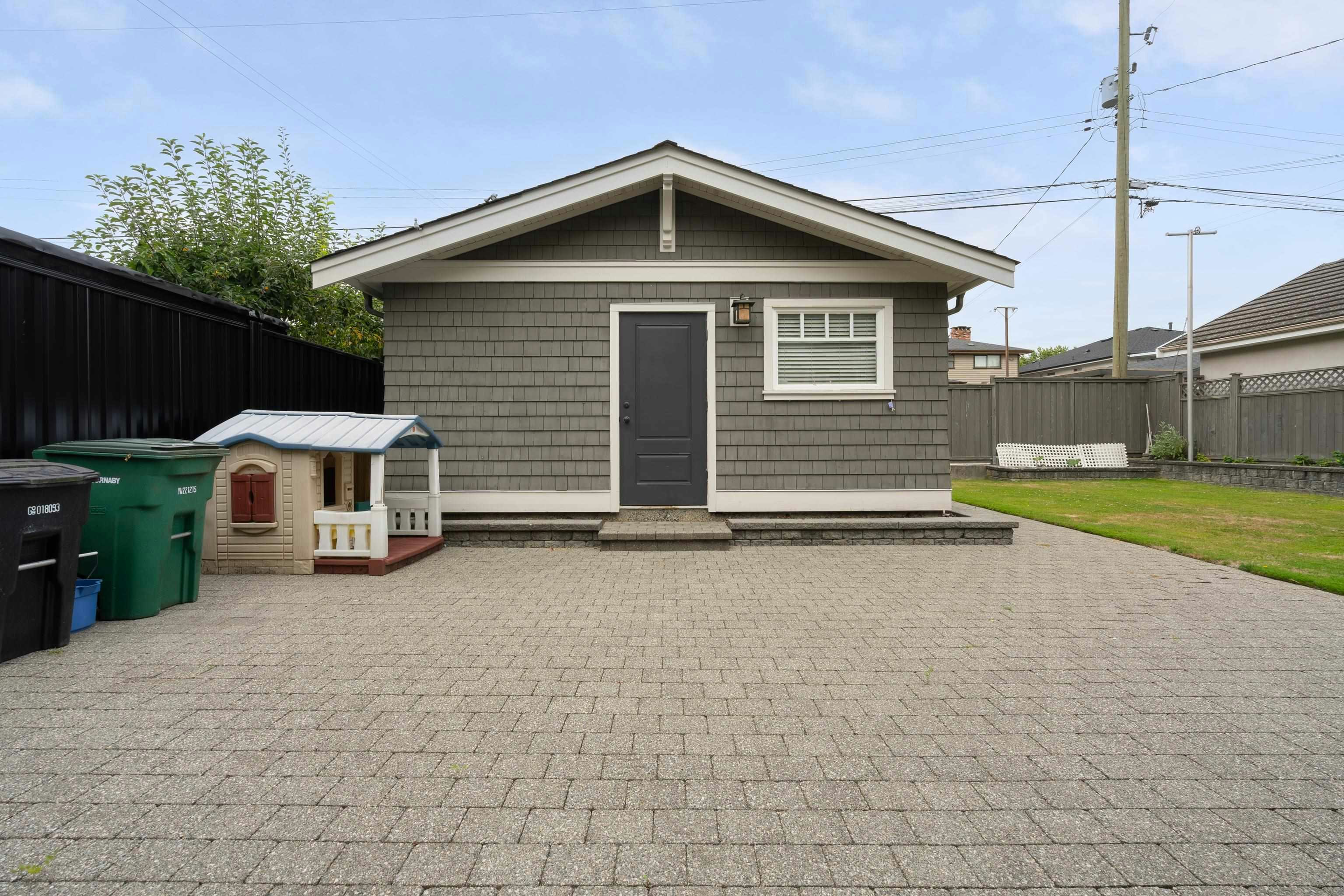 3955 Dundas Street, Burnaby, BC, V5C 1A6 - 35