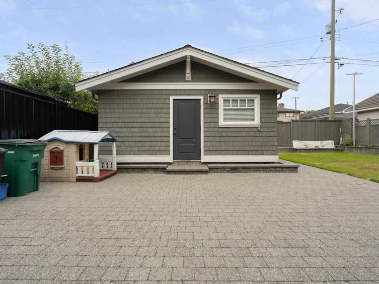 3955 Dundas Street, Burnaby, BC, V5C 1A6 - 35