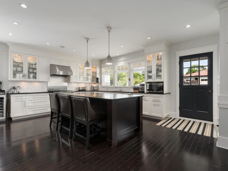 3955 Dundas Street, Burnaby, BC, V5C 1A6 - 5