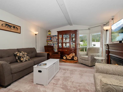 22-6900 Inkman Road - 3