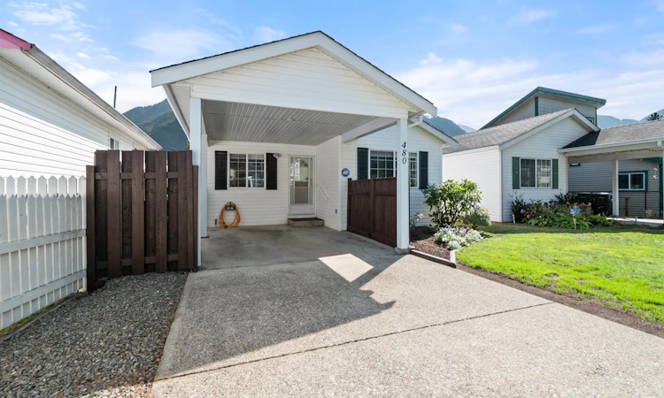 480 Coquihalla Street