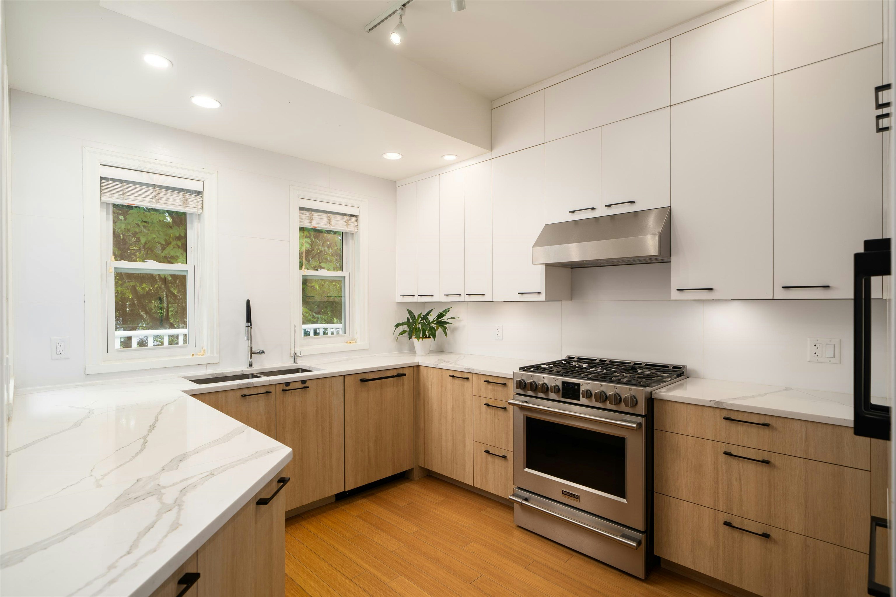 2537 Woodland Drive, Vancouver, BC, V5N 3P4 - 12