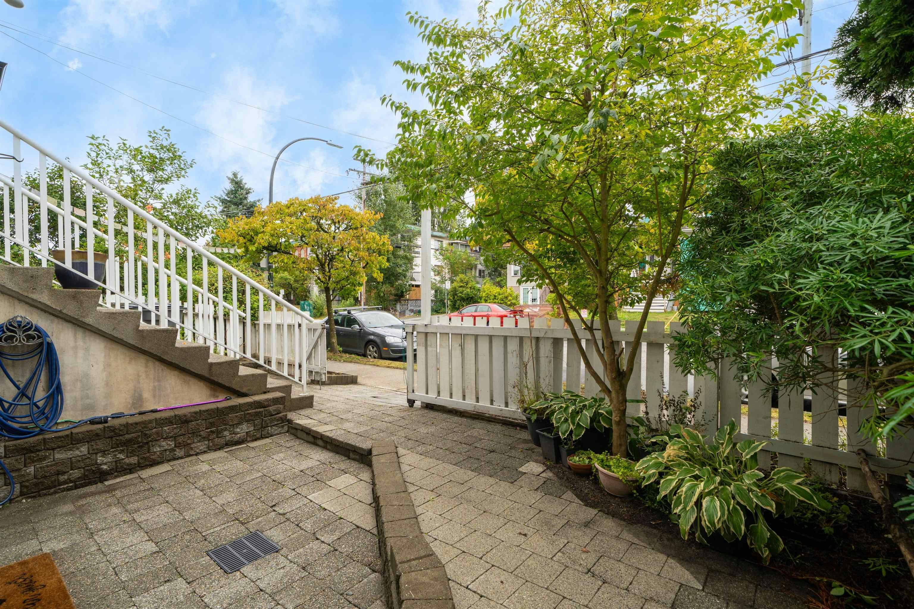 2537 Woodland Drive - 3