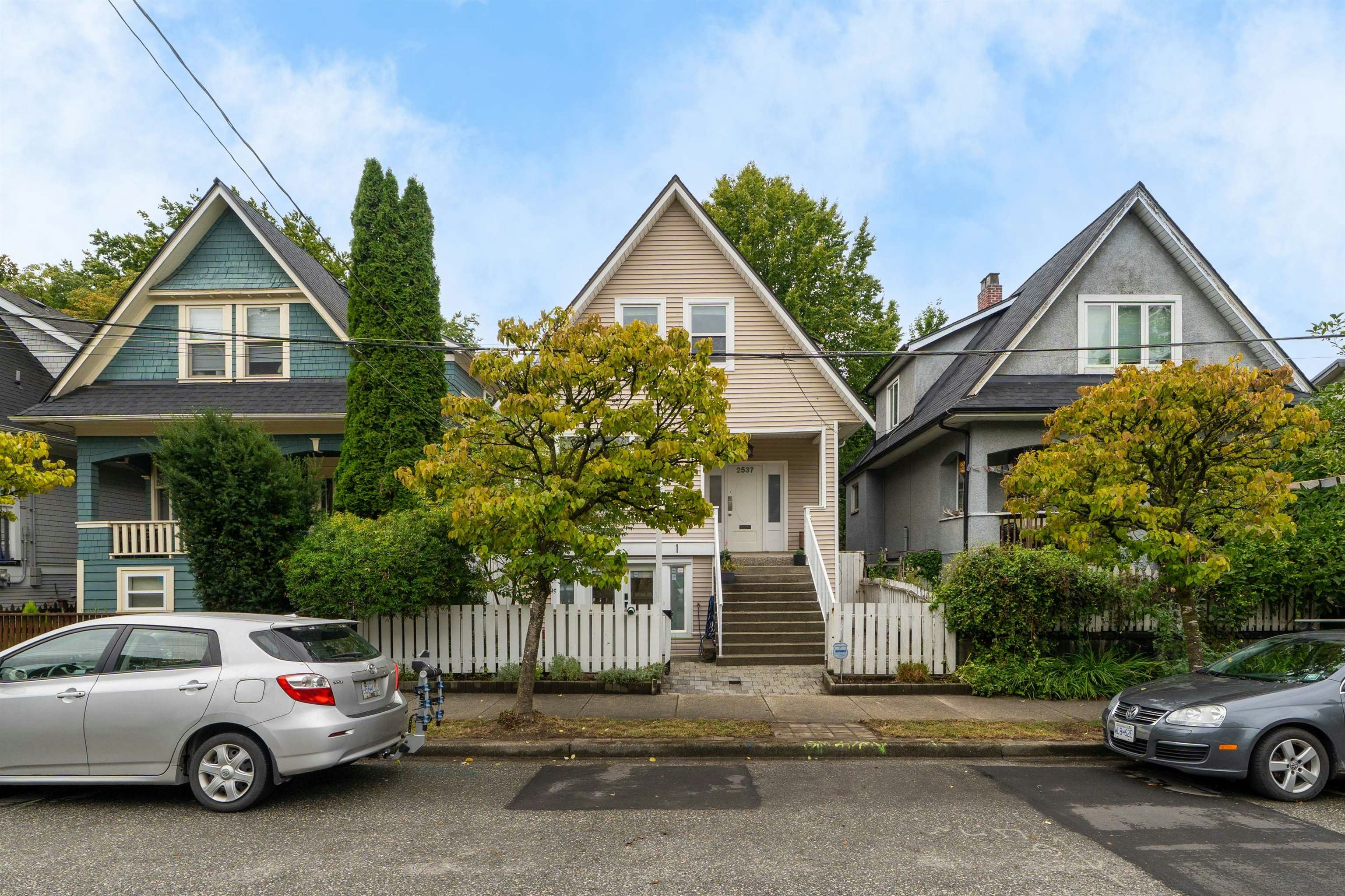 2537 Woodland Drive - 2